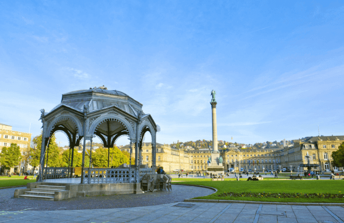 Ansicht des neuen Schlosses in Stuttgart am Schlossplatz