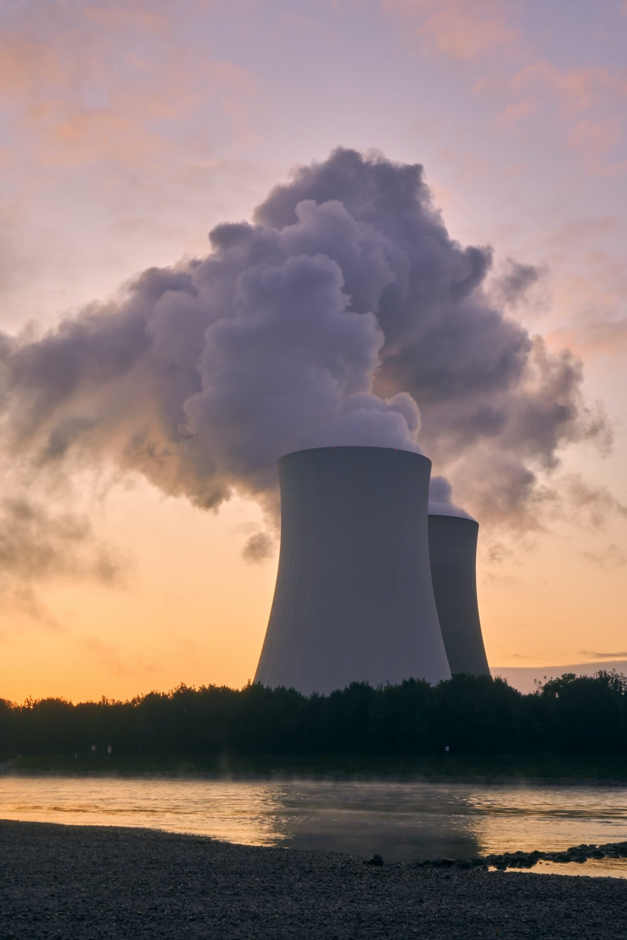 https://www.ccifrance-allemagne.fr/wp-content/uploads/2021/01/energie_centrale_nucleaire-scaled.jpg