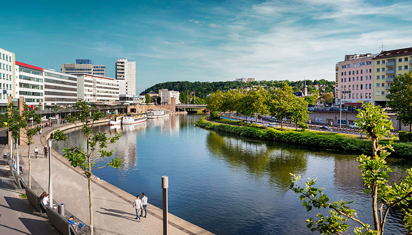 photo de Sarrebruck le long du fleuve de la Sarre